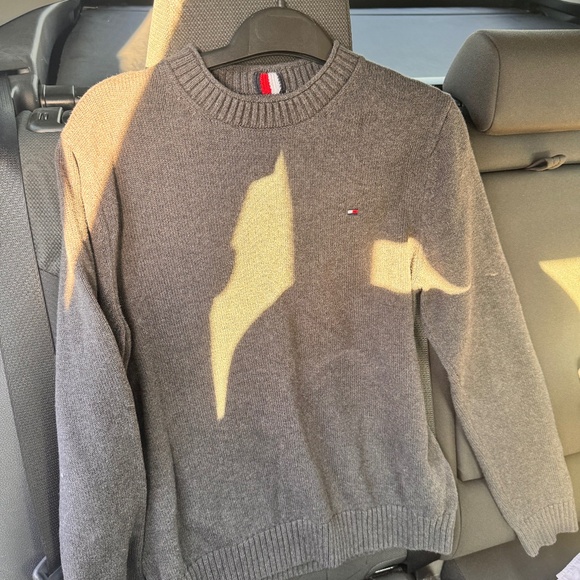 Grey/ black Tommy Hilfiger sweater - Picture 1 of 1